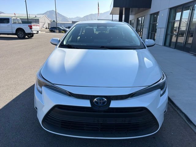 Used 2025 Toyota Corolla LE w/ LE Premium Package AWD/4WD image 2