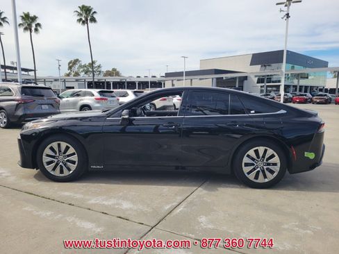 Certified 2022 Toyota Mirai XLE w/ Advanced Technology Package image 6