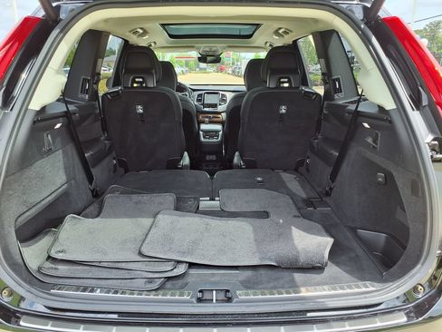 Certified 2024 Volvo XC90 B6 Plus AWD/4WD image 12