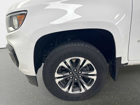 Used 2022 Chevrolet Colorado Z71 w/ Trail Boss Package AWD/4WD image 17