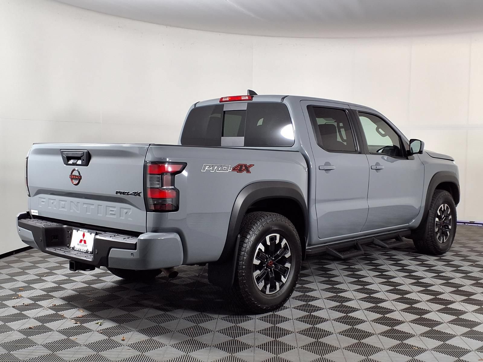 Used 2023 Nissan Frontier PRO-4X w/ Pro Convenience Package AWD/4WD image 32