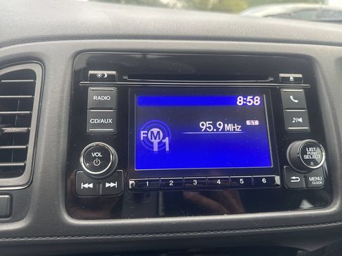 Used 2016 Honda HR-V LX image 7