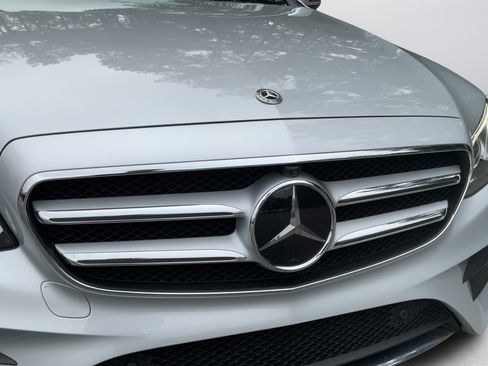 Used 2020 Mercedes-Benz E 350 Sedan w/ Driver Assistance Package image 29