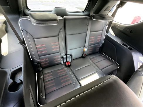 Used 2025 GMC Yukon AT4 Ultimate w/ LPO, Floor Liner Package AWD/4WD image 24