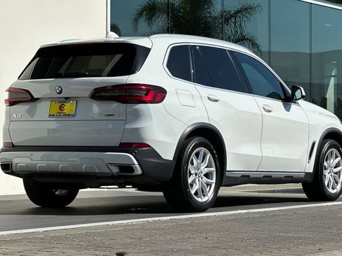Used 2023 BMW X5 xDrive40i w/ Premium Package AWD/4WD image 3