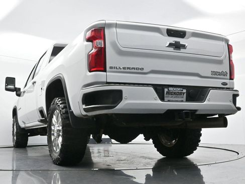 Used 2022 Chevrolet Silverado 2500 High Country AWD/4WD image 53
