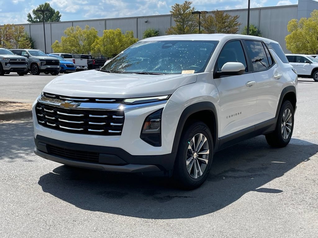 Used 2025 Chevrolet Equinox LT FWD image 3