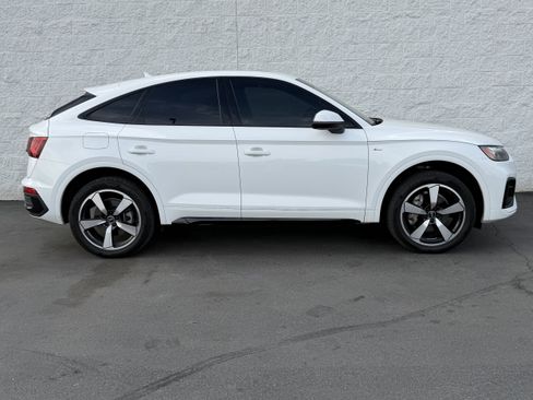 Used 2020 Audi Q3 2.0T Premium w/ Convenience Package AWD/4WD image 5