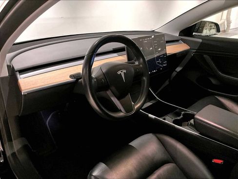 Used 2019 Tesla Model 3 Mid Range image 7