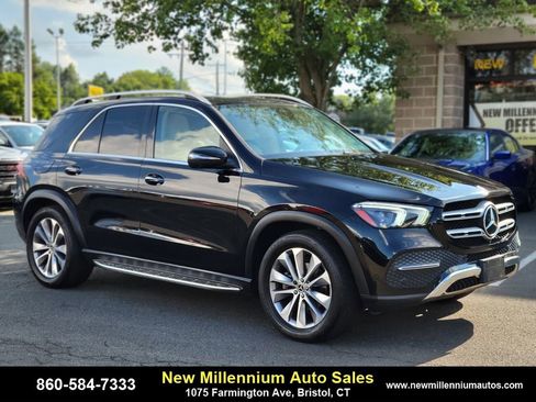 Used 2022 Mercedes-Benz GLE 350 4MATIC w/ 3rd Row Seat Package image 5