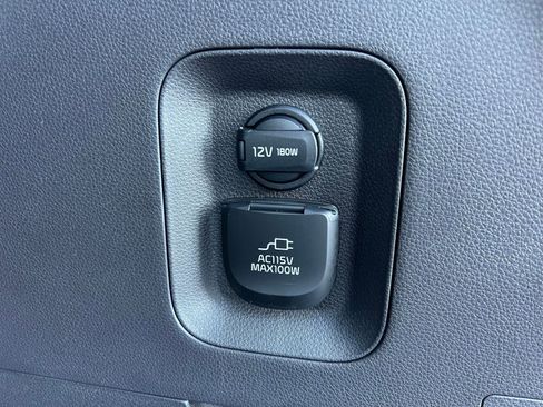 Used 2025 Kia Carnival SX Prestige image 23