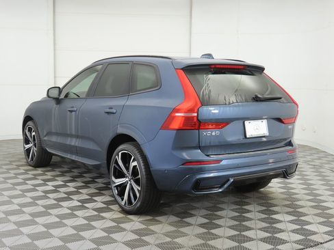 Used 2023 Volvo XC60 B5 Ultimate w/ Climate Package image 7
