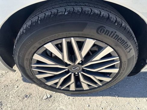 Used 2024 Nissan Altima 2.5 SV FWD image 23
