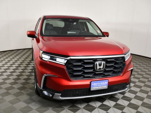 Certified 2025 Honda Pilot EX-L image 3