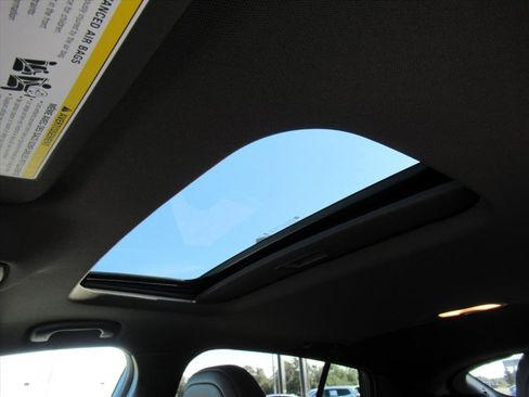 Used 2024 Buick Envista Avenir image 25