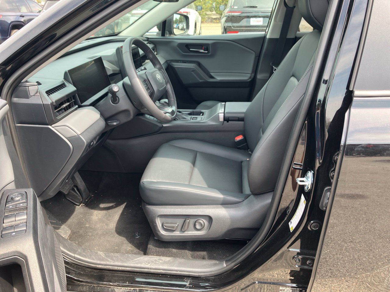 Used 2026 Toyota RAV4 XLE Premium AWD/4WD image 7