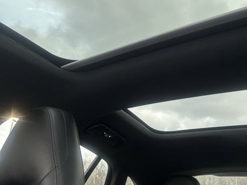 Used 2018 Porsche Panamera 4 image 14