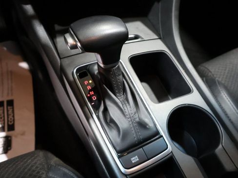 Used 2018 Kia Optima S image 30