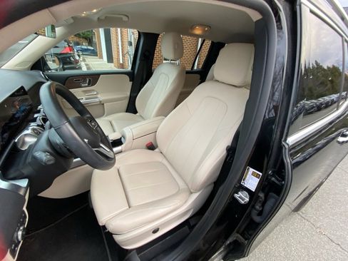 Used 2023 Mercedes-Benz GLB 250 4MATIC image 30