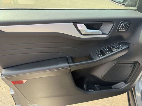 Used 2025 Ford Escape Platinum image 13