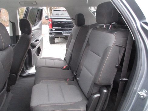 Used 2020 Chevrolet Traverse LS image 27