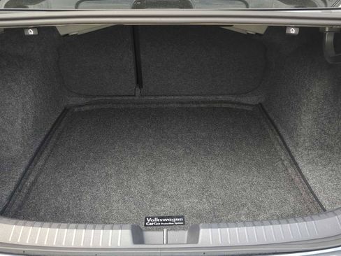 Used 2024 Volkswagen Jetta SEL image 36