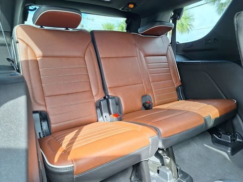 Used 2023 GMC Yukon Denali Ultimate w/ LPO, Floor Liner Package image 33