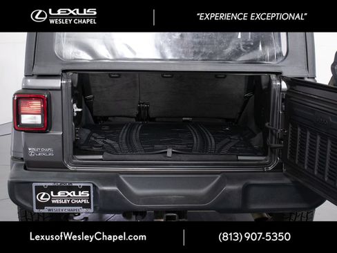 Used 2022 Jeep Wrangler Unlimited Sport AWD/4WD image 16