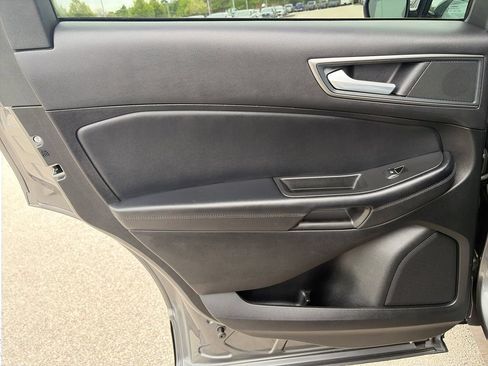 Used 2024 Ford Edge SE w/ Black Appearance Package AWD/4WD image 25
