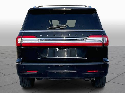 Used 2021 Lincoln Navigator Reserve image 5