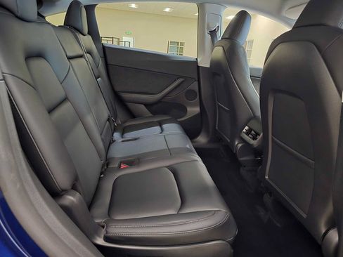 Used 2023 Tesla Model Y Long Range AWD/4WD image 30