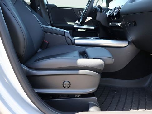 Certified 2026 Mercedes-Benz GLA 250 4MATIC image 10