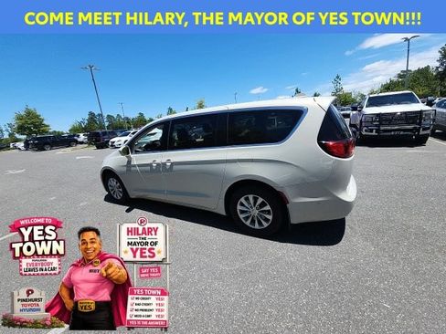 Used 2019 Chrysler Pacifica Touring Plus w/ Advanced Safetytec Group FWD image 10