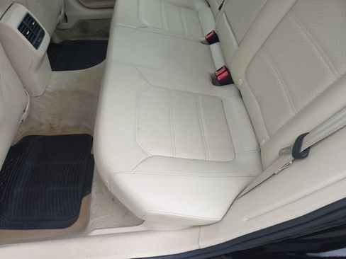 Used 2014 Volkswagen Passat TDI SE FWD image 29