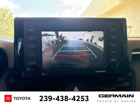 Used 2021 Toyota RAV4 LE AWD/4WD image 13