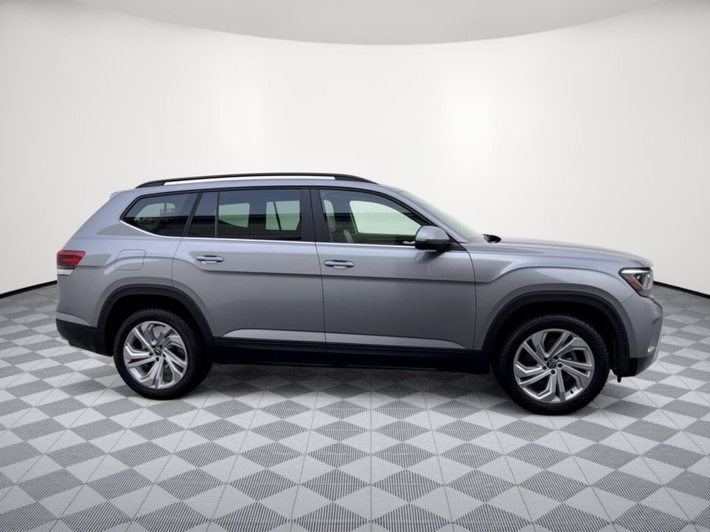 Used 2023 Volkswagen Atlas SE w/ Panoramic Sunroof Package AWD/4WD image 8