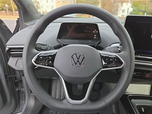 New 2025 Volkswagen ID.4 Pro image 15