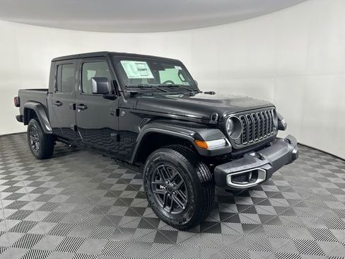 New 2026 Jeep Gladiator Sport AWD/4WD image 3
