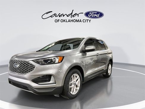 Used 2024 Ford Edge SEL image 4