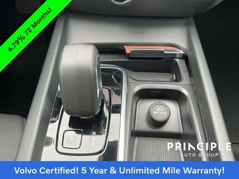 Certified 2025 Volvo V60 B5 Cross Country Plus image 19