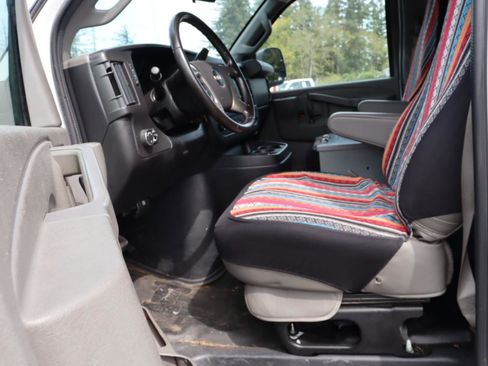 Used 2016 GMC Savana 3500 RWD image 8