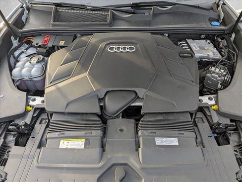 Certified 2023 Audi Q8 Premium Plus w/ Premium Plus Package AWD/4WD image 22