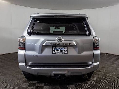 Used 2016 Toyota 4Runner SR5 AWD/4WD image 16