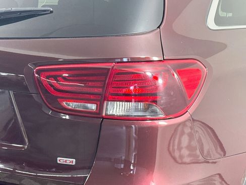 Used 2020 Kia Sorento LX FWD image 34