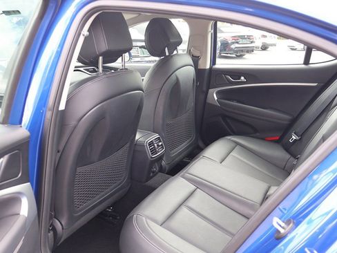 Used 2019 Genesis G70 2.0T Advanced image 33