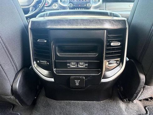Used 2022 RAM 1500 Big Horn AWD/4WD image 46
