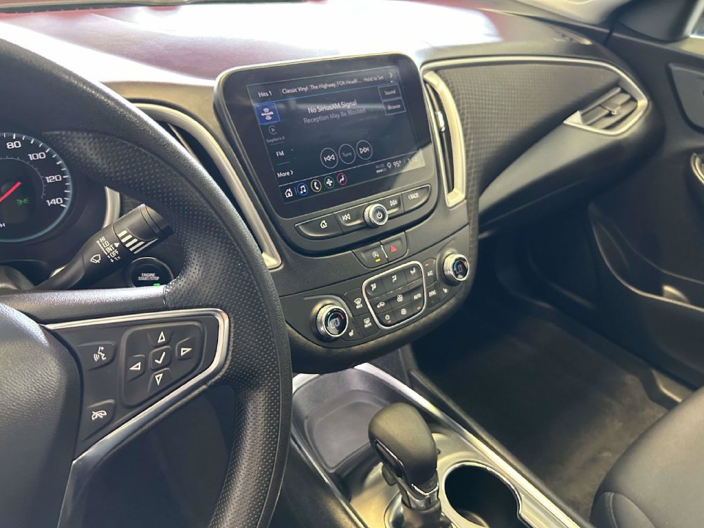 Used 2025 Chevrolet Malibu LT FWD image 20