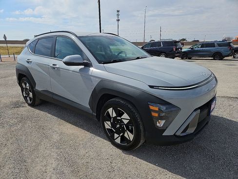 Used 2024 Hyundai Kona SEL w/ Convenience Package image 10
