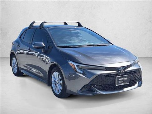 Used 2023 Toyota Corolla SE w/ Blackout Package (TMS) FWD image 3