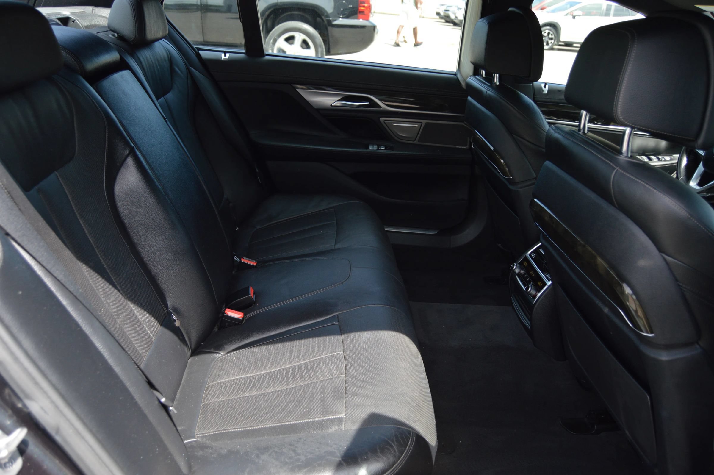 Used 2016 BMW 740i RWD image 27